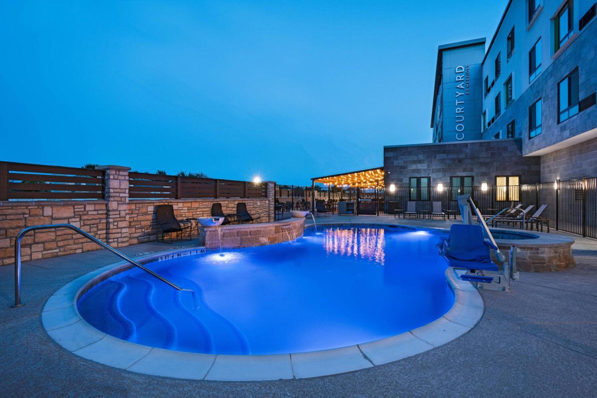 Courtyard Dallas גרנד פריירי מראה חיצוני תמונה